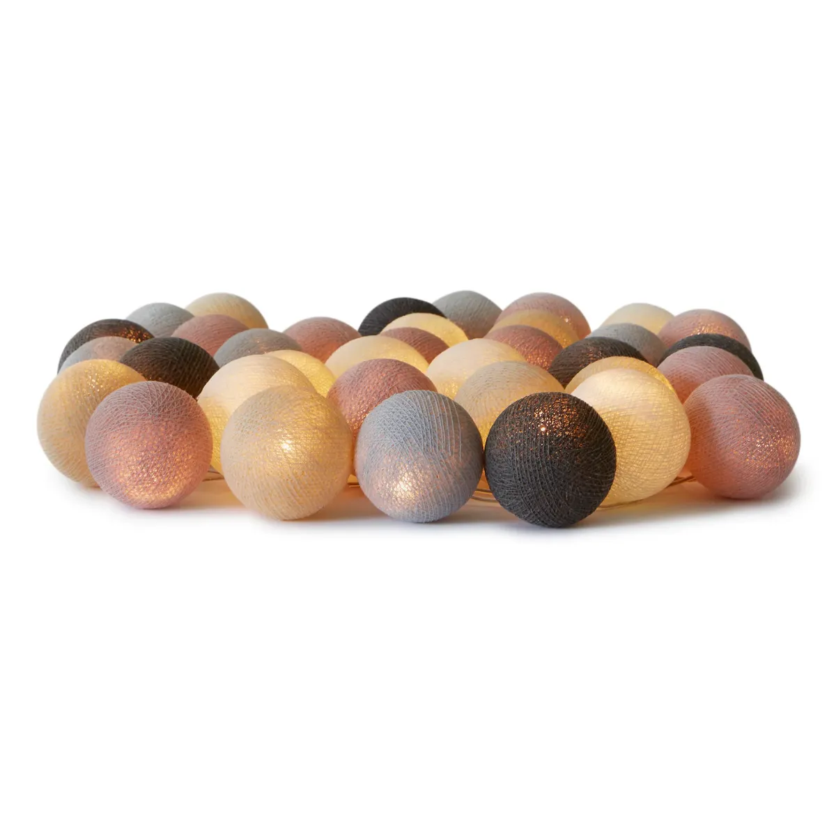 Irislights Blush 20-lights Flerfarget Fra Irislights - Kulene sprer en behagelig gl&oslash;d n&aring;r lyslenken er tent, og den kan plasseres p&aring; mange forskjellige m&aring;ter for &aring; skape variasjon!