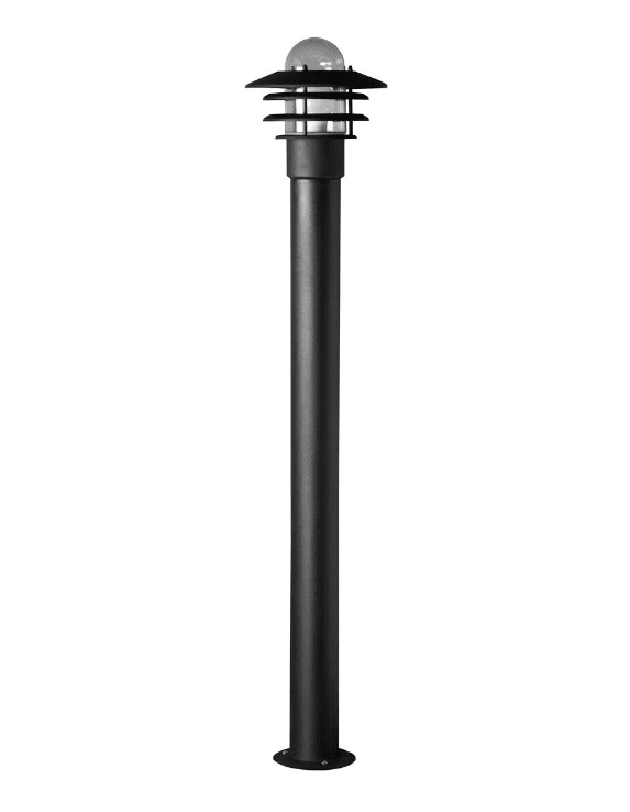 Käpylä 110cm Svart pullerter Fra Airam - En glasskuppel beskytter lyskilden og leder lyset opp og ned samt mellom armaturens fargeavstemte lameller.