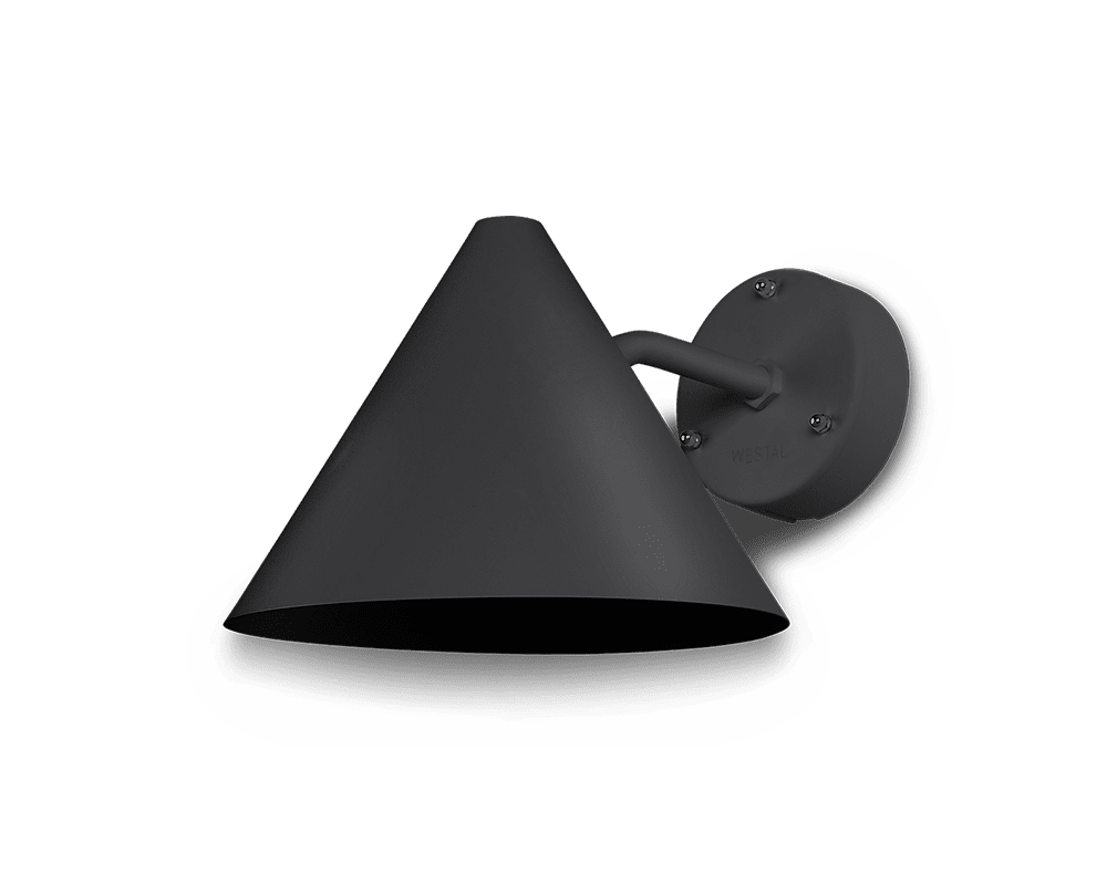 Tratt Svart utendørslampe Fra Westal - Tratt vegglampe er en nedovervendt veggarmatur med sirkulært lysmønster, laget av stål med svart pulverlakkert overflate.