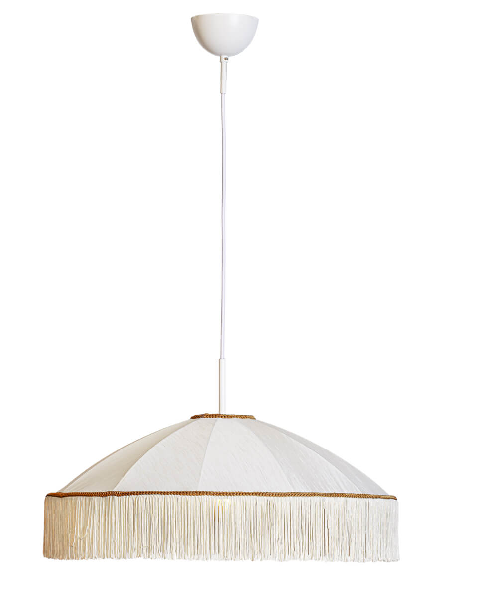Francis Ø60 Hvit Taklampe Fra By Rydéns - Med en diameter p&aring; 60 cm og en h&oslash;yde p&aring; 35 cm, blir Francis en i&oslash;ynefallende detalj i rommet ditt.
