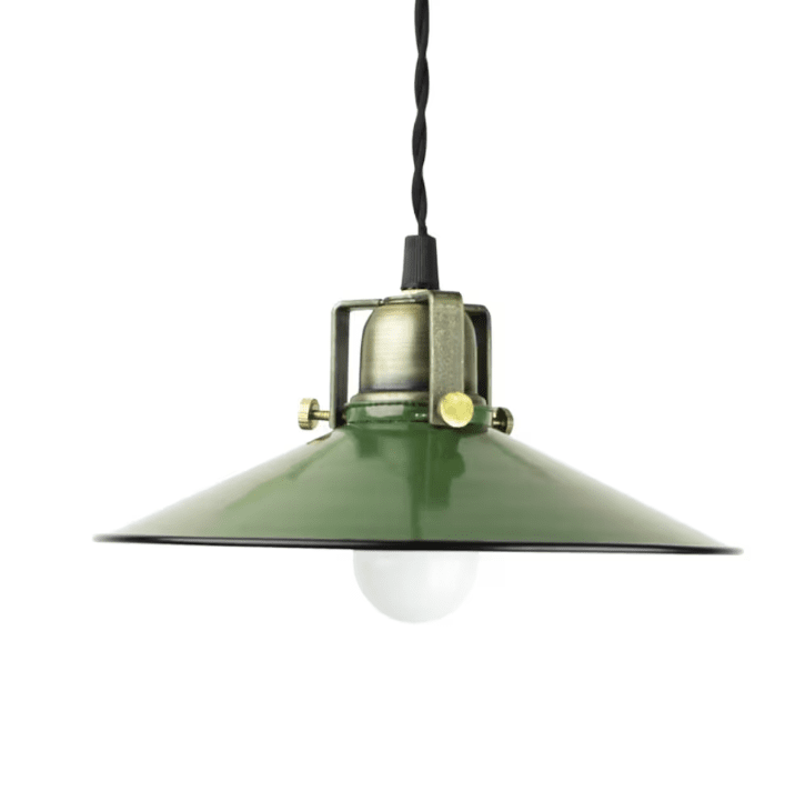 Skomakerlampe Herbert Ø23 Grønn vinduslampe Fra Strömshaga - Denne taklampen går aldri ut av tiden og er enkel å plassere i hjemmet ditt hvor; den passer inn i de fleste rom som kjøkken, hall og stue.