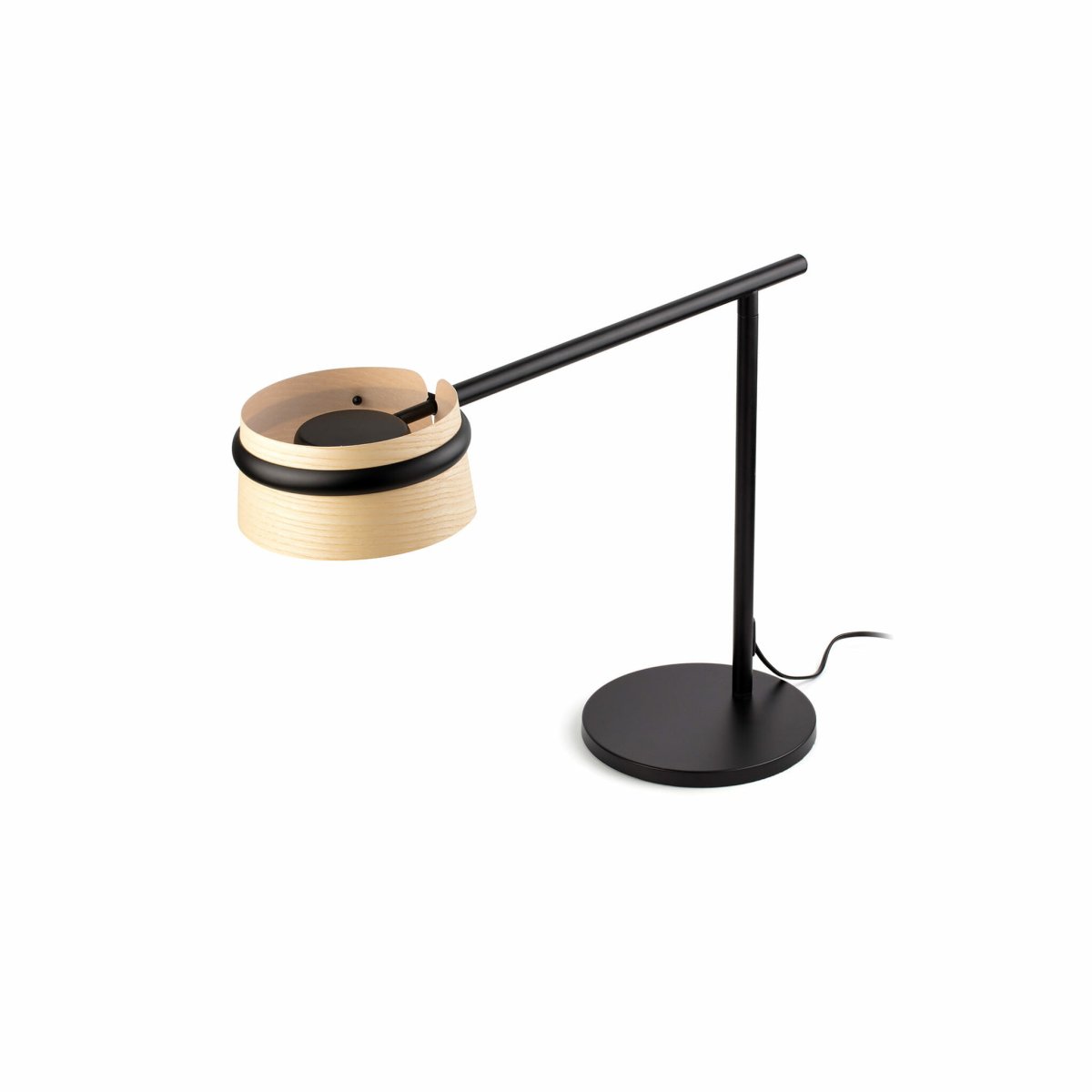 Loop 65cm Tre skrivebordslampe Fra Faro Barcelona - Loop LED kombinerer funksjon, naturlige materialer og tidl&oslash;s form p&aring; en harmonisk m&aring;te.