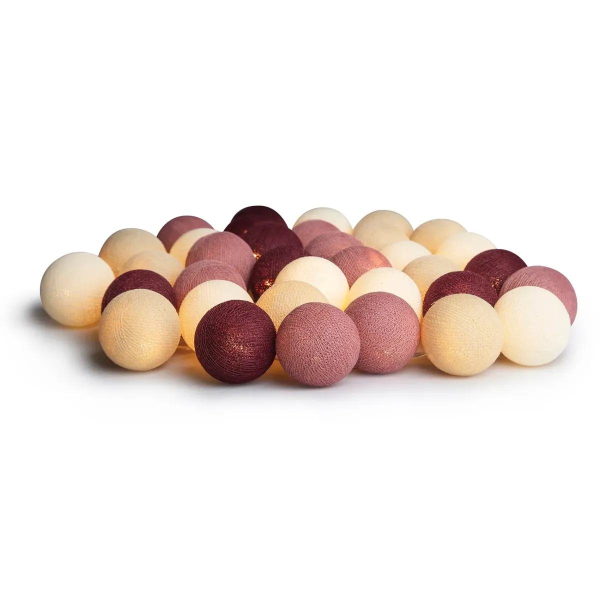 Irislights Dusty Pink 20-lights Rosa Fra Irislights - Den elegante lyslenken i Dusty Pink kommer fra Irislights og er en nydelig lyskilde laget av h&aring;ndlagde kuler i bomull og polyester.