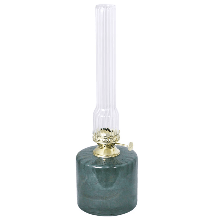 Kerosene lamp elvira big Grønn Fra Strömshaga - Lampen er laget av 50-60 % resirkulert glass og passer med veke artikkelnummer 116210 og brennere med artikkelnummer 139420G eller 121810G.