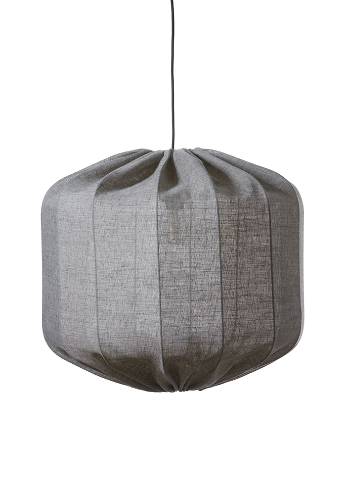 Dester Skjerm Ekskl. Oppheng Ø58 Brun Taklampe Fra Alde & Lind - Linstoffet gir Dester-lampeskjermen et sofistikert og elegant uttrykk.