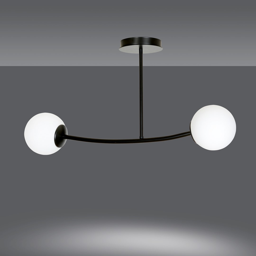 Halldor 80cm Svart plafond Fra Emibig Lighting - Den tar seg spesielt godt ut i stuen eller gangen, hvor den skaper en unik og innbydende atmosf&aelig;re.