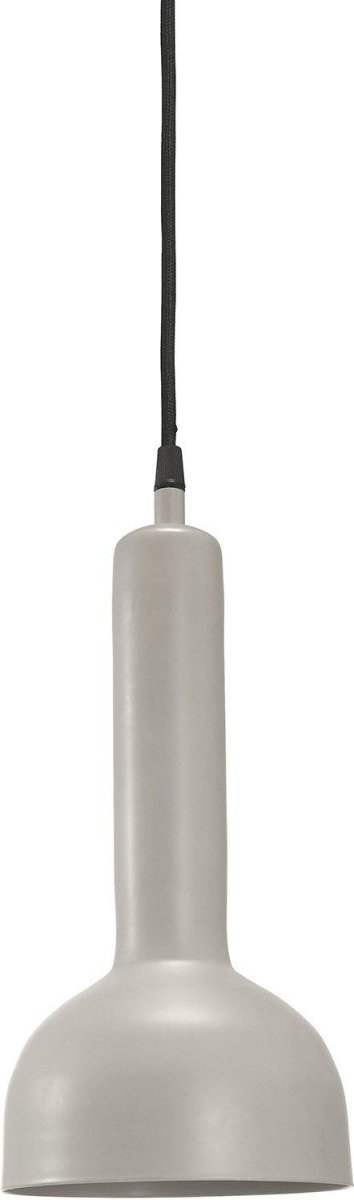 Bainbridge Ø15 Beige vinduslampe Fra PR Home - Tak-/vinduslampe Bainbridge er en stilig pendel i støpt metall.