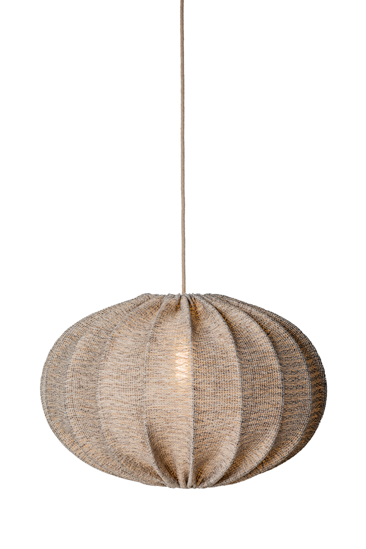 Moon Skjerm Ekskl. Oppheng Ø58 Brun Taklampe Fra Alde & Lind - Moon er en moderne lampeskjerm i en klassisk oppdatert form laget av et gr&aring;tt stoff som gir et varierende utseende, enten den er p&aring; eller av.
