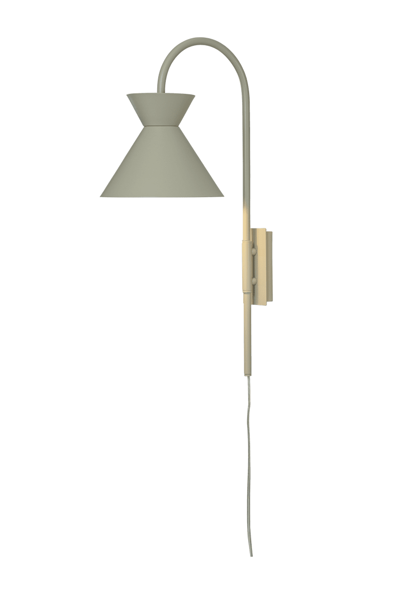 Coni 54cm Beige vegglampe Fra Aneta Lighting - Den nydelige Coni vegglampen i et moderne design harmonerer med b&aring;de et klassisk og landlig interi&oslash;r.