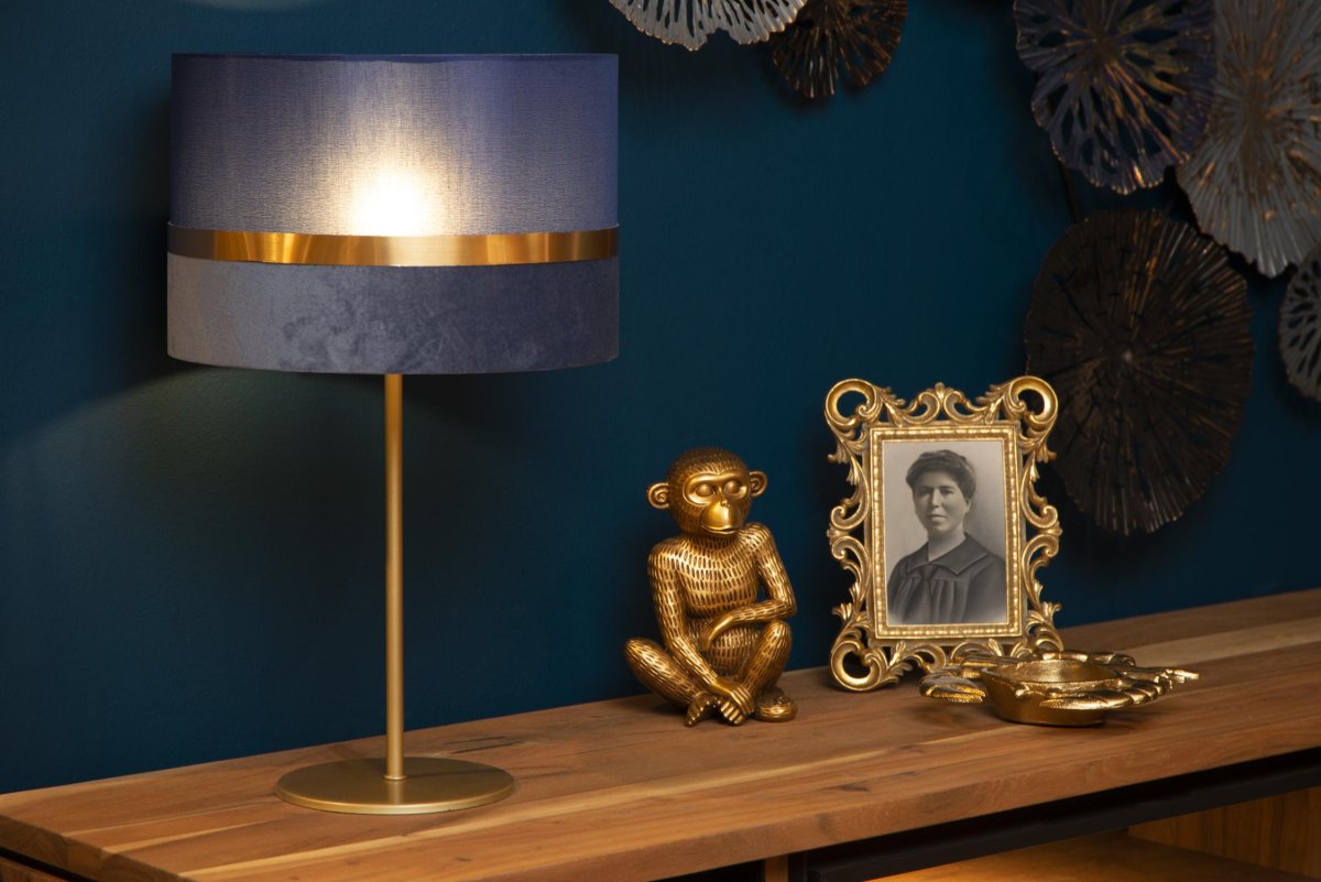 Extravaganza Tusse 50cm Blå bordlampe Fra Lucide - En dose retro, kombinert med boudoir og et snev av eleganse &ndash; det er bordlampen Extravaganza Tusse.