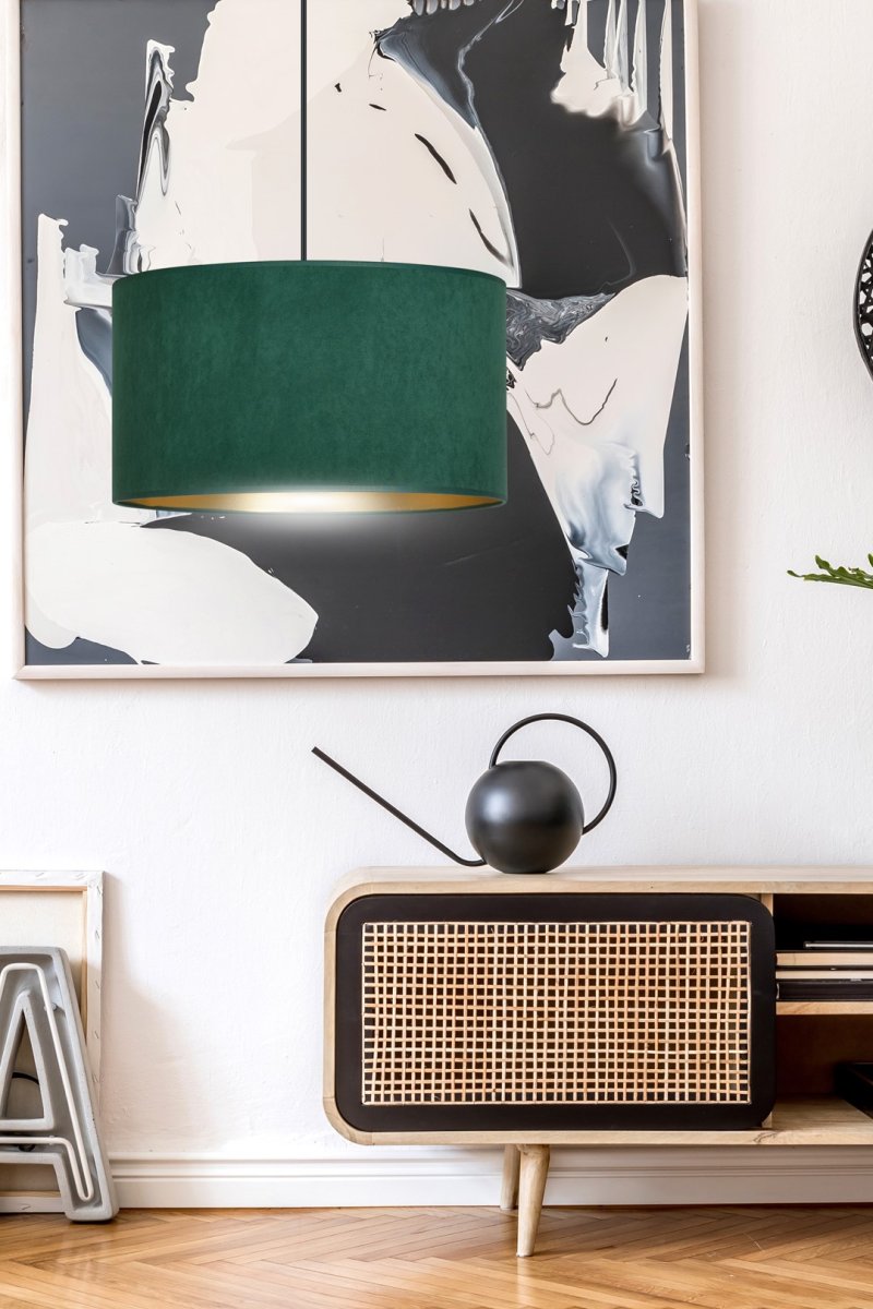 Hilde Ø35 Grønn Taklampe Fra Emibig Lighting - Den enkle konstruksjonen og elegante fargevalget gj&oslash;r Hilde til et allsidig valg som smelter inn i mange forskjellige rom og stiler.