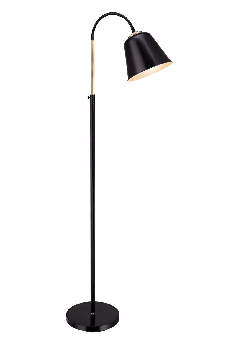 Kolding Svart gulvlampe Fra Markslöjd - Elegant gulvlampe i sort stål med detaljer i antikkfarget messing, perfekt for det tidløse hjemmet eller kontoret.