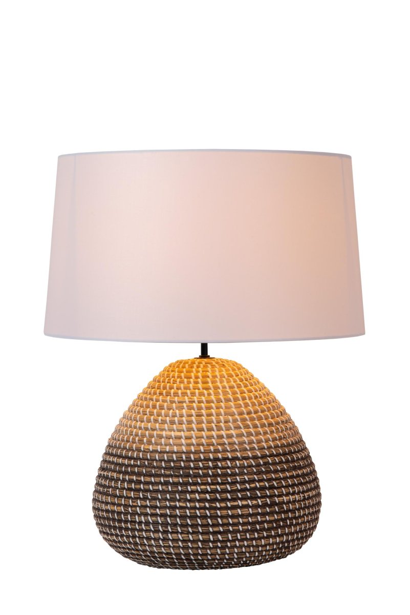 Maduka 54cm Natur bordlampe Fra Lucide - Hvis du elsker myke og naturlige materialer og brenner for b&aelig;rekraftige produkter, er Maduka bordlampen for deg.