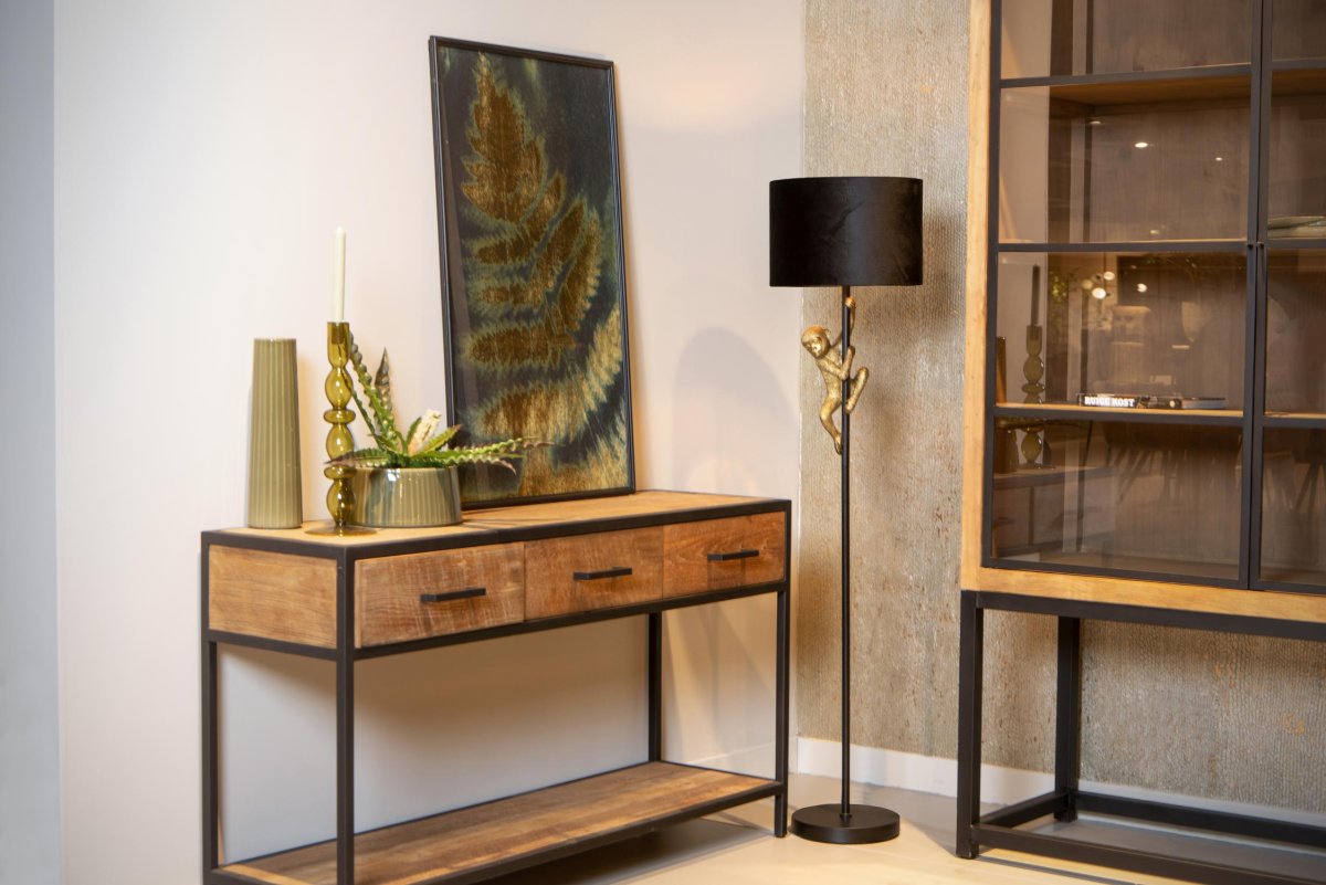 Extravaganza Chimp Svart gulvlampe Fra Lucide - Legg til en leken vri p&aring; en moderne tolkning av en klassisk gulvlampe med Extravaganza Chimp.