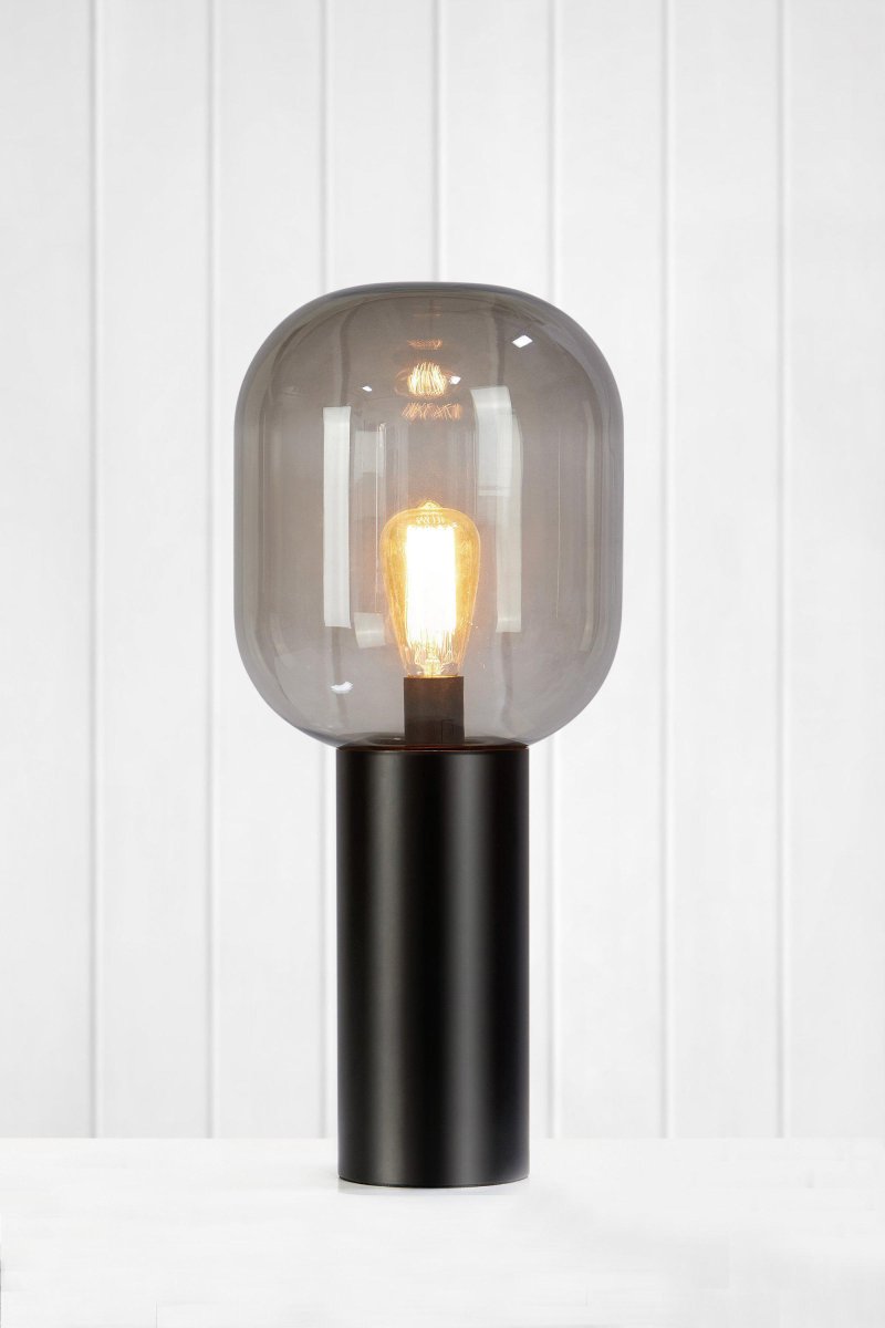 Brooklyn 56cm Svart bordlampe Fra Markslöjd - Brooklyn er en stilig og elegant bordlampe.