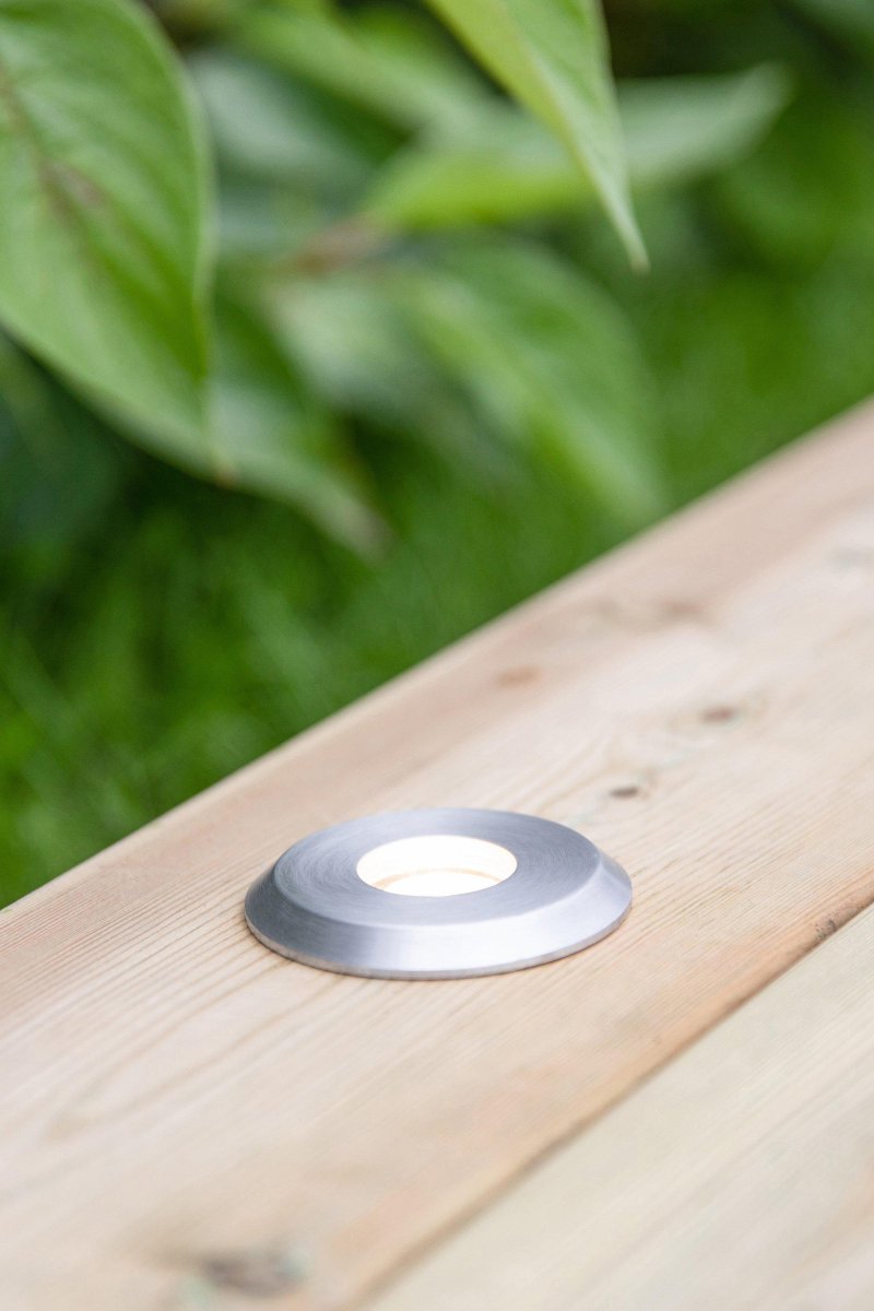 Terrasse-Spotlight 0,8W Aluminium Garden 24 Fra Markslöjd - Garden 24 er IP44-klassifisert og tilpasset for hage- og utend&oslash;rsbelysning som du enkelt selv kan installere.