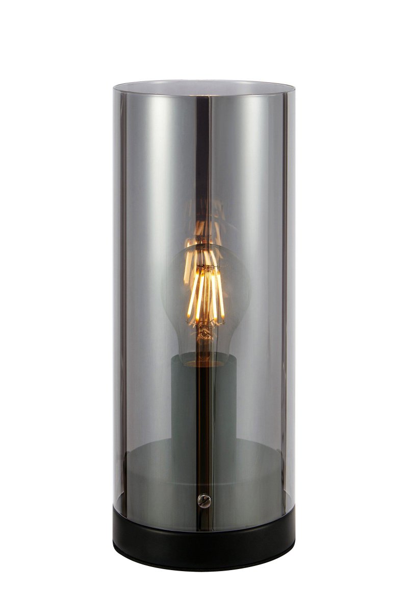 Post 38cm Røykfarget bordlampe Fra Markslöjd - Post er en stilig sylindrisk bordlampe, med sokkel i matt sort metall og skjerm i røkt glass.