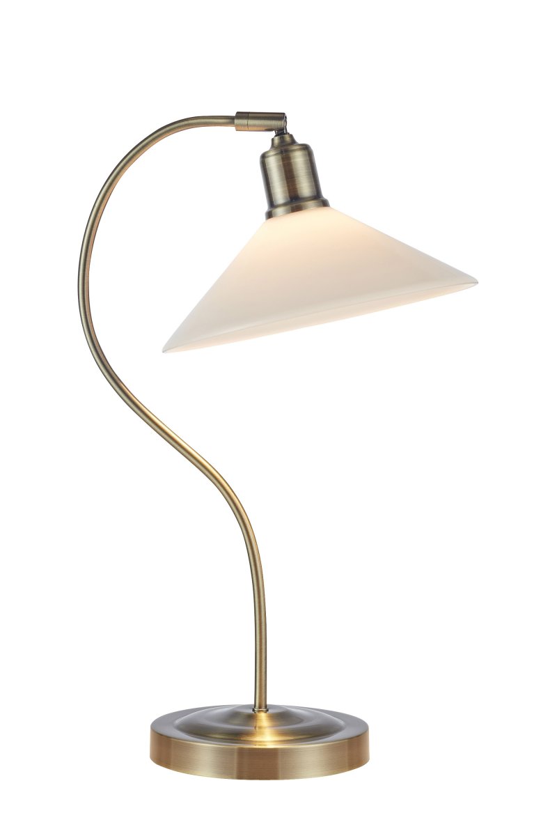 Vela 50cm Messing/hvit bordlampe Fra Markslöjd - Bordlampe i klassisk design som minner om en skomakerlampe med en hvit blank lampeskjerm i opalglass og en buet lampefot i messingfinish.