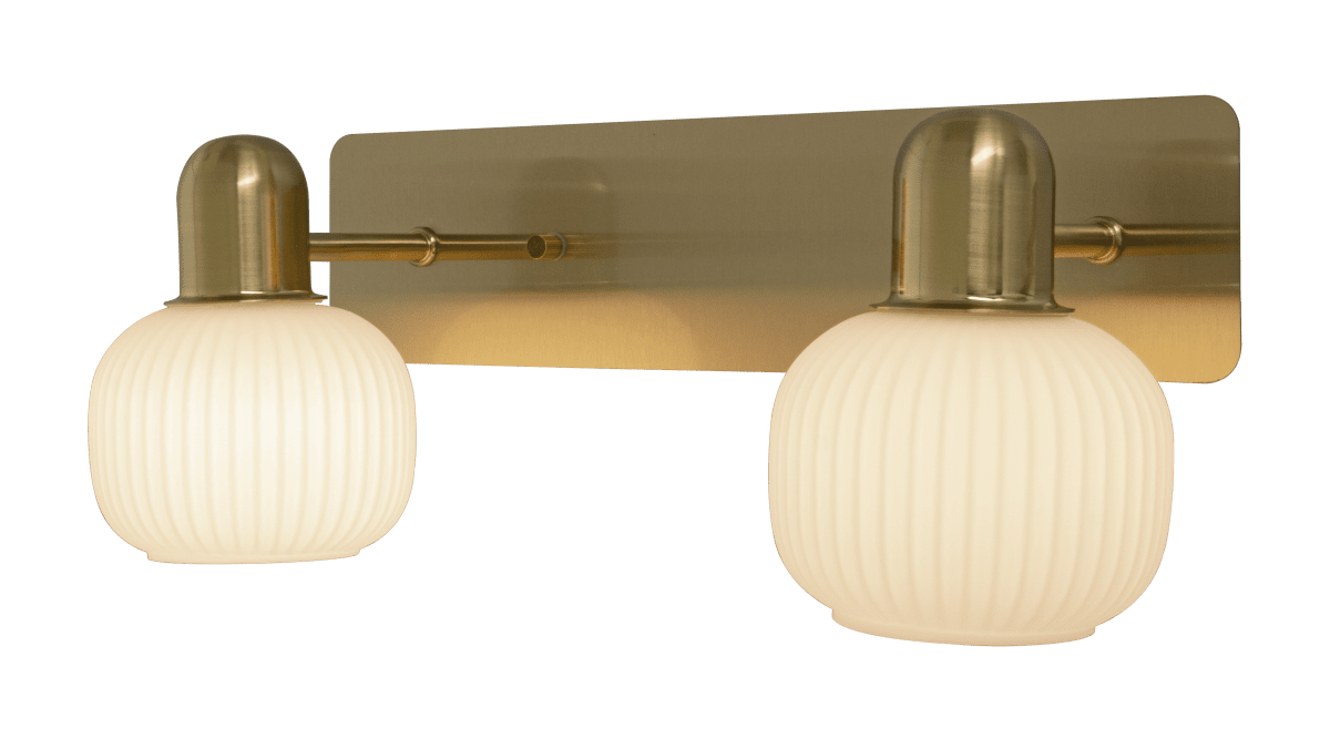 Messina 35cm Matt messing baderomslampe Fra Aneta Lighting - Messina vegglampe i matt messing med 2 opalhvite riflet glassskjermer.