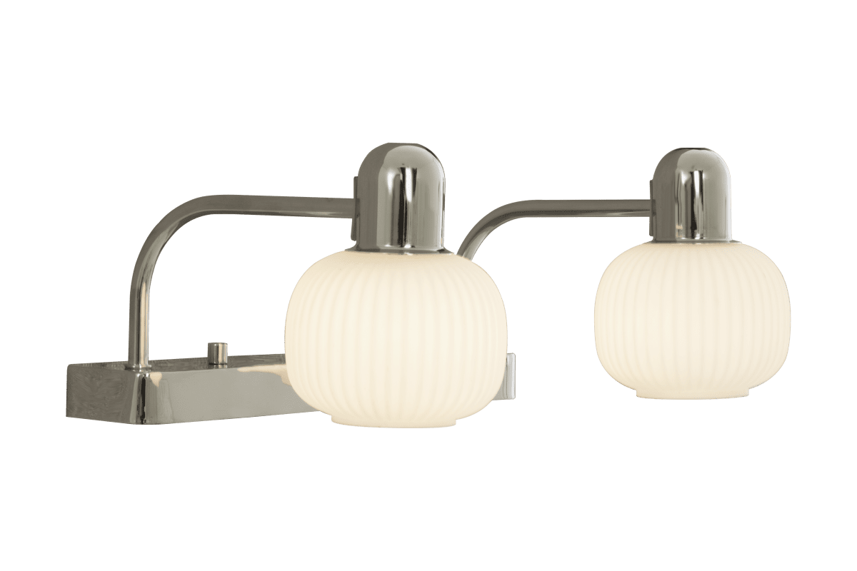 Messina 33cm Krom baderomslampe Fra Aneta Lighting - Messina karbelysning i krom med 2 opalhvite riflet glassskjermer.