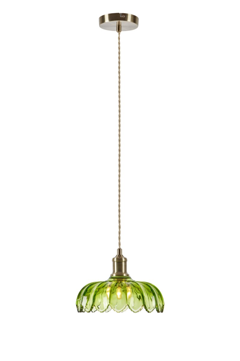 Kurage Ø26 Grønn Taklampe Fra Markslöjd - Lampen har en lampeholder i messingfinish og en dekorativ beige, tvunnet tekstilledning som f&oslash;rer til en rund metallholder i samme messingfinish.