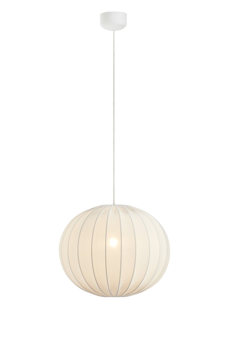 Solia Ø50 Hvit Taklampe Fra Markslöjd - Solia er en elegant pendellampe med en myk, rund form og et stilig skandinavisk uttrykk.