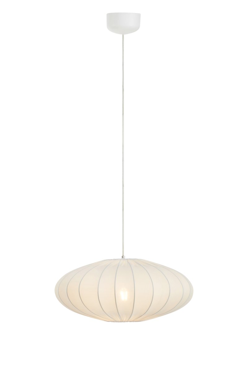 Solia Ø50 Hvit Taklampe Fra Markslöjd - Tekstilen gir et mykt og behagelig lys, samtidig som den er vaskbar og enkel &aring; holde frisk.