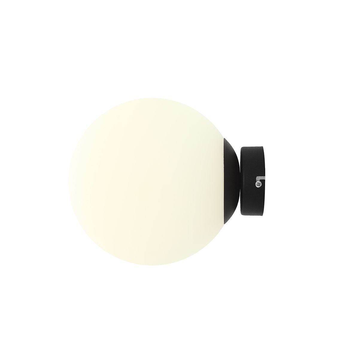 Ball Ø20 Svart vegglampe Fra Artera - Den kompakte designen gjør den perfekt for mindre rom, samtidig som den gir en moderne eleganse til veggen din.