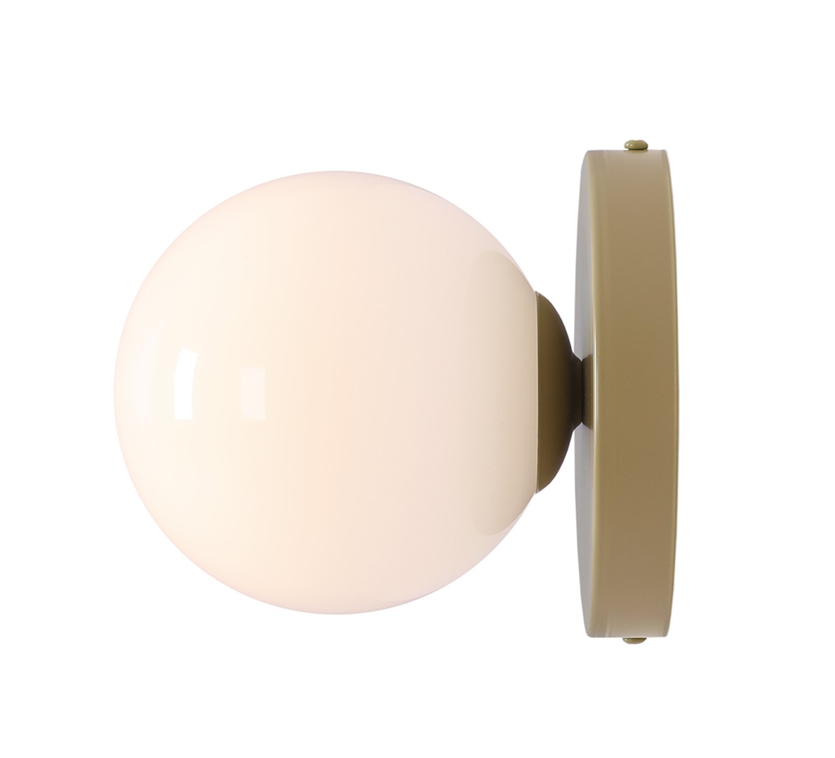 Ball Ø15 Beige vegglampe Fra Artera - Den kompakte designen gjør den perfekt for mindre rom, samtidig som den gir en moderne eleganse til veggen din.