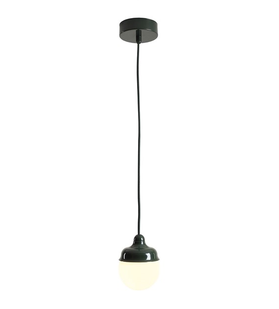 Wave Ø17 Mørk grønn Taklampe Fra Artera - Wave er et moderne anheng med retrodesign laget av metall og opalt glass.