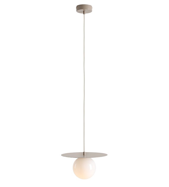 Loop Ø28 Beige Taklampe Fra Artera - Den runde kuppelen i opalt glass har en diameter på 14cm og skaper en fin spredning av lys i rommet.
