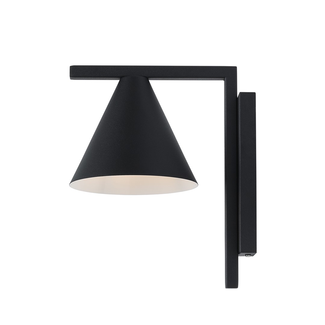 Form 23cm Svart vegglampe Fra Artera - Denne minimalistiske vegglampen med sin elegante kjegleformede skjerm i sort metall er det perfekte valget for deg som &oslash;nsker et stilig og moderne uttrykk i hjemmet ditt.