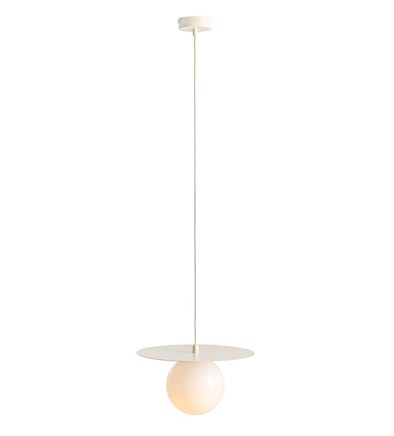 Loop Ø28 Kremet hvit Taklampe Fra Artera - Den runde kuppelen i opalt glass har en diameter på 14cm og skaper en fin spredning av lys i rommet.