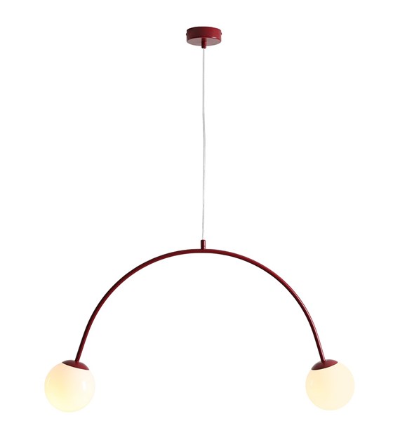 Una 84cm RØD Taklampe Fra Artera - Una takpendellampe i metall i en skinnende, mørkebrun farge har et særegent og moderne design med en buet arm som holder to hvite glasskjermer.