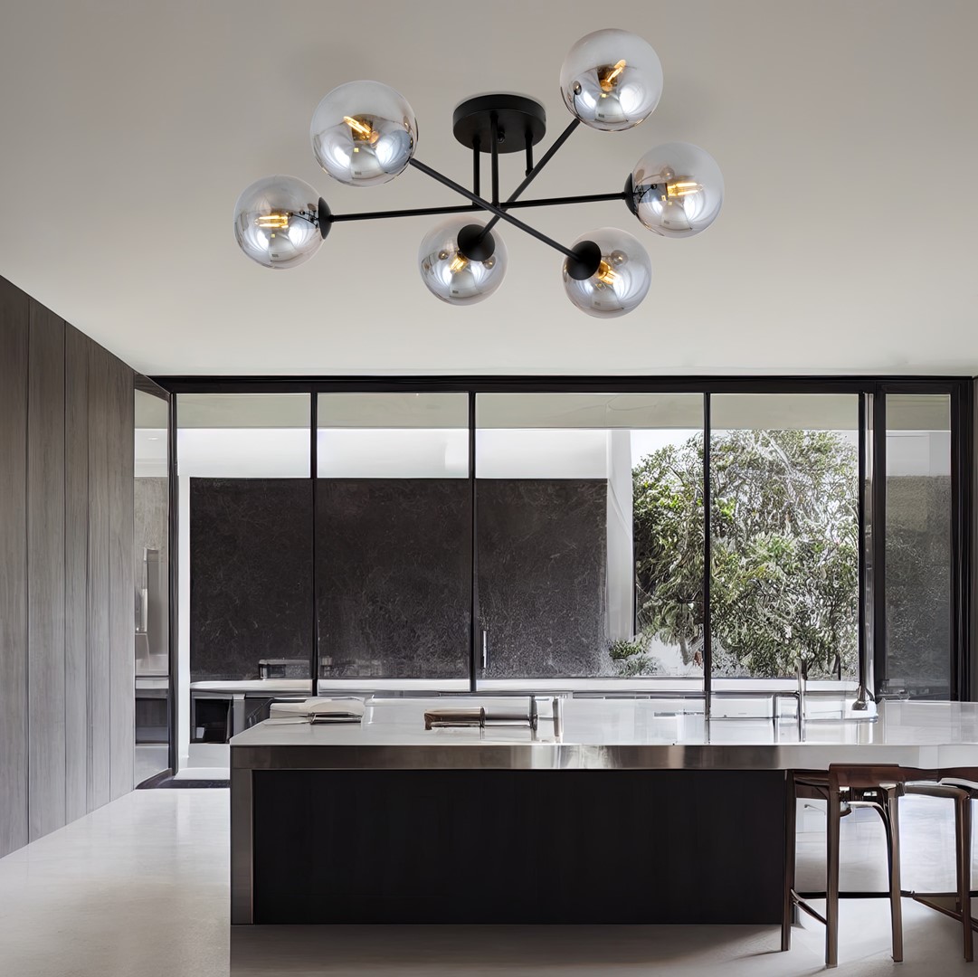Roma Ø75 Røykfarget plafond Fra Emibig Lighting - Den svarte metallrammen er kombinert med skjermer i røykfarget glass som sprer et mykt og behagelig lys.