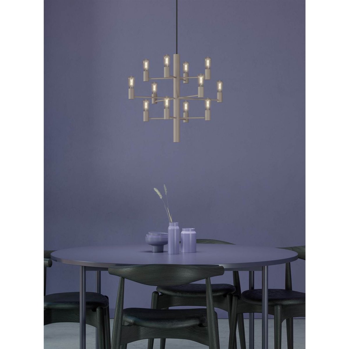 Manola 12 Ø60 Beige Taklampe Fra Herstal - Manola &auml;r exceptionell i sin design och skapar en magnifik atmosf&auml;r.