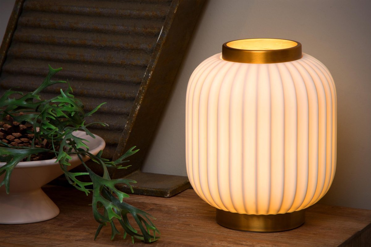 Gosse 23cm Hvit bordlampe Fra Lucide - Det gir et retro-preg til hvert hjørne av hjemmet ditt.