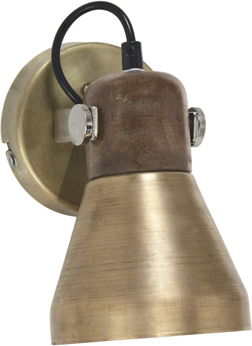 Ashby Ø15 Gull vegglampe Fra PR Home - V&aring;r fantastiske Ashby-serie best&aring;r av vegglamper, bordlamper og enkle og doble taklamper.