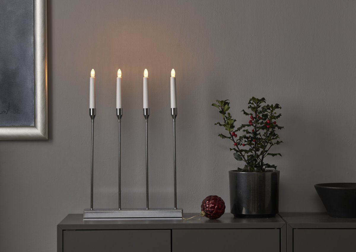 Lottie Krom Fra Star Trading - Pynt med den til advent og jul, plasser den i et vindu eller p&aring; en vegg.