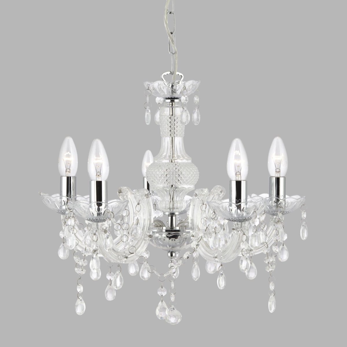 Marie Therese Ø48 Klar Taklampe Fra Searchlight - Den spektakul&aelig;re og elegante Marie Therese pendellampen med 5 lyspunkter og klar finish har en aristokratisk stil som gir et teatralsk preg til store rom.