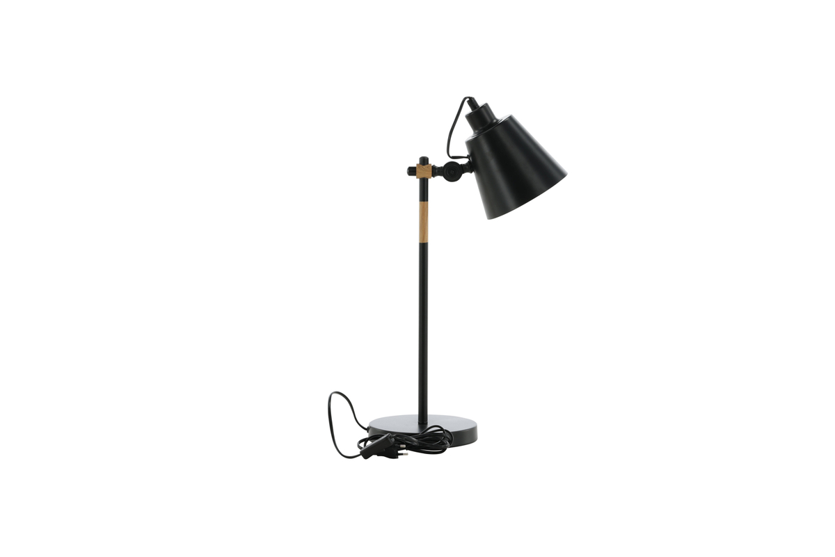 Skott 58cm Svart skrivebordslampe Fra Venture Design - Det tidl&oslash;se designet i svart metall med tredetaljer gj&oslash;r at den passer inn i ethvert hjem.