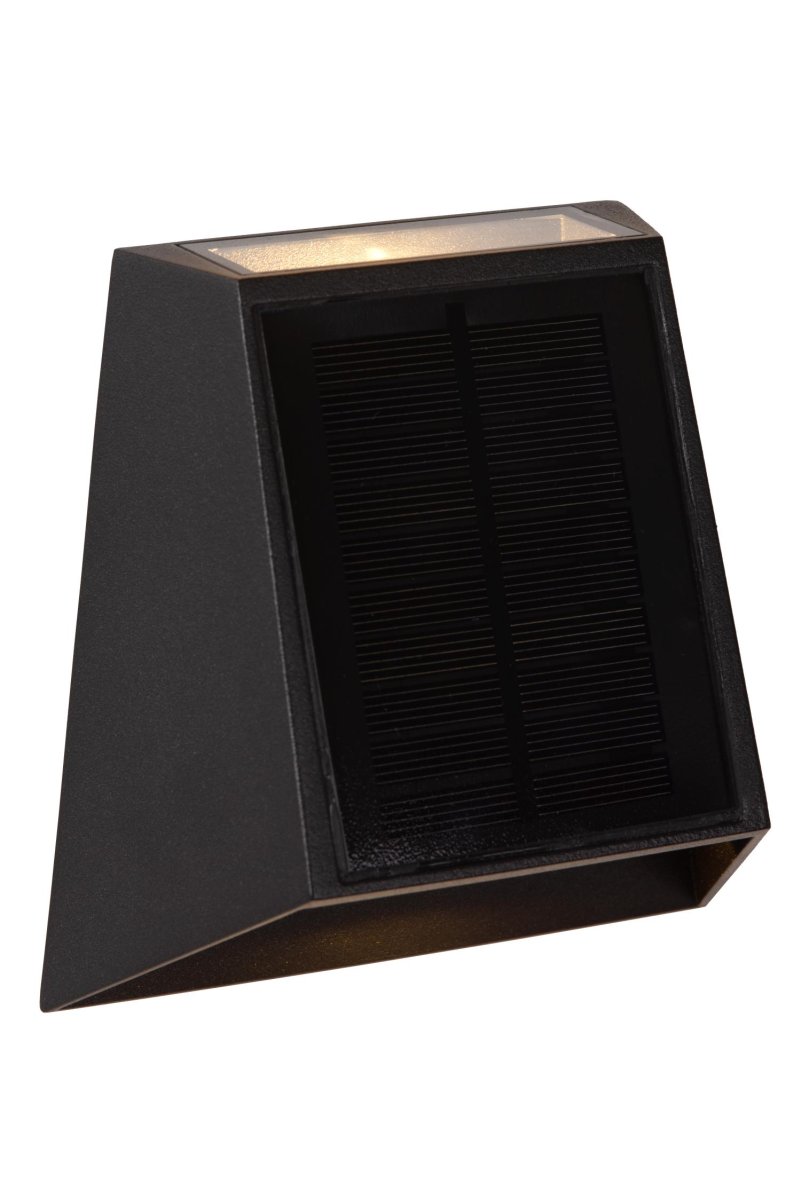 Zoom bilde av Luton Svart solcellelampe Fra Lucide - Luton har også en dimmebar LED-lyskilde, noe som betyr at du enkelt kan justere lysstyrken for å passe humøret ditt når du kobler til en dimmer.