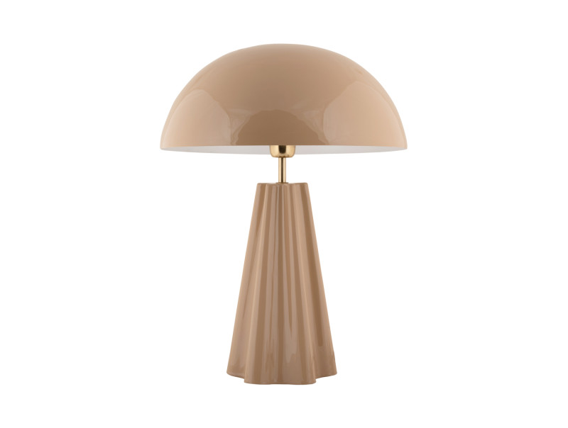 Amplio 55cm Beige bordlampe Fra Leitmotiv - Den er laget av metall med en blank beige finish og elegante messingdetaljer som gir et sofistikert uttrykk.