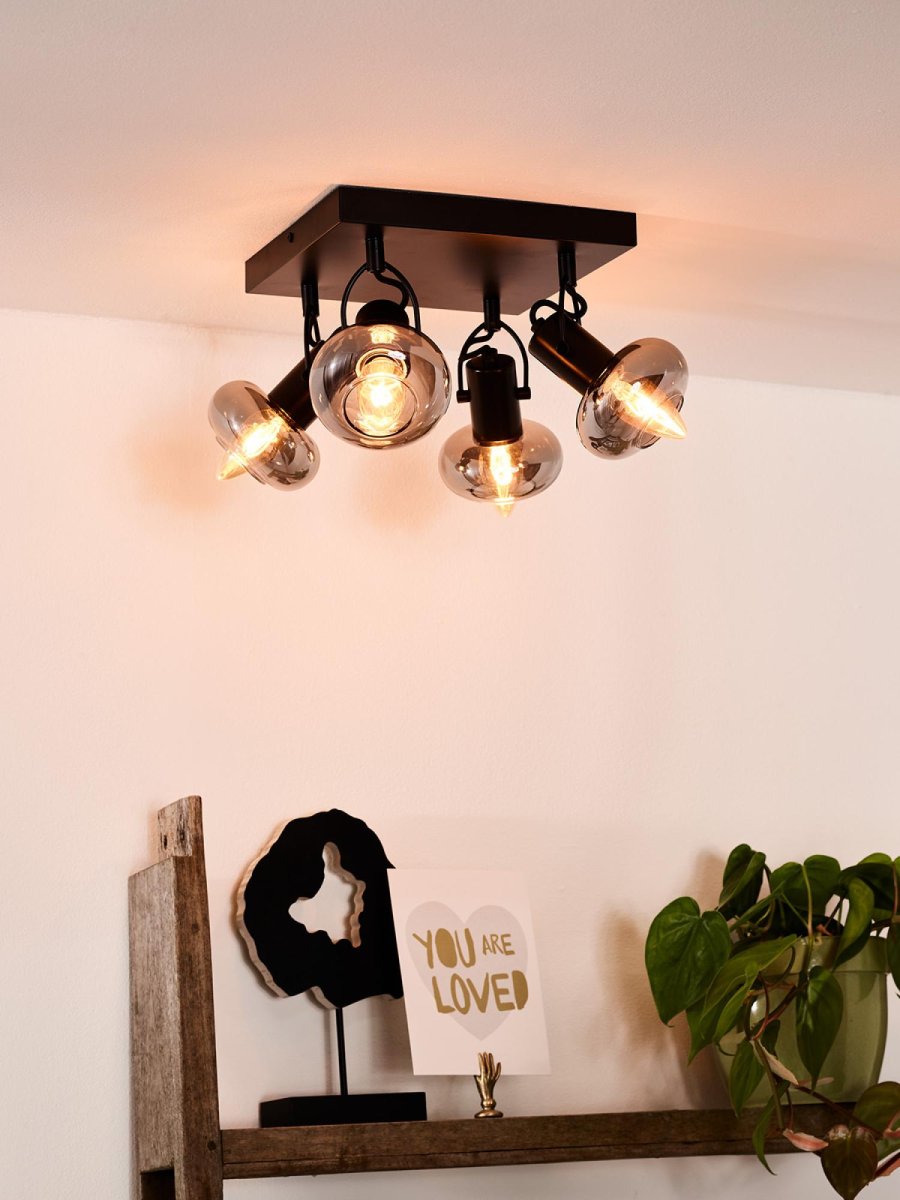 Madee 4 Svart spotlight Fra Lucide - Två materialer møtes i denne taklampen, kalt Madee: en robust metallbase er kombinert med en elegant glassskjerm.