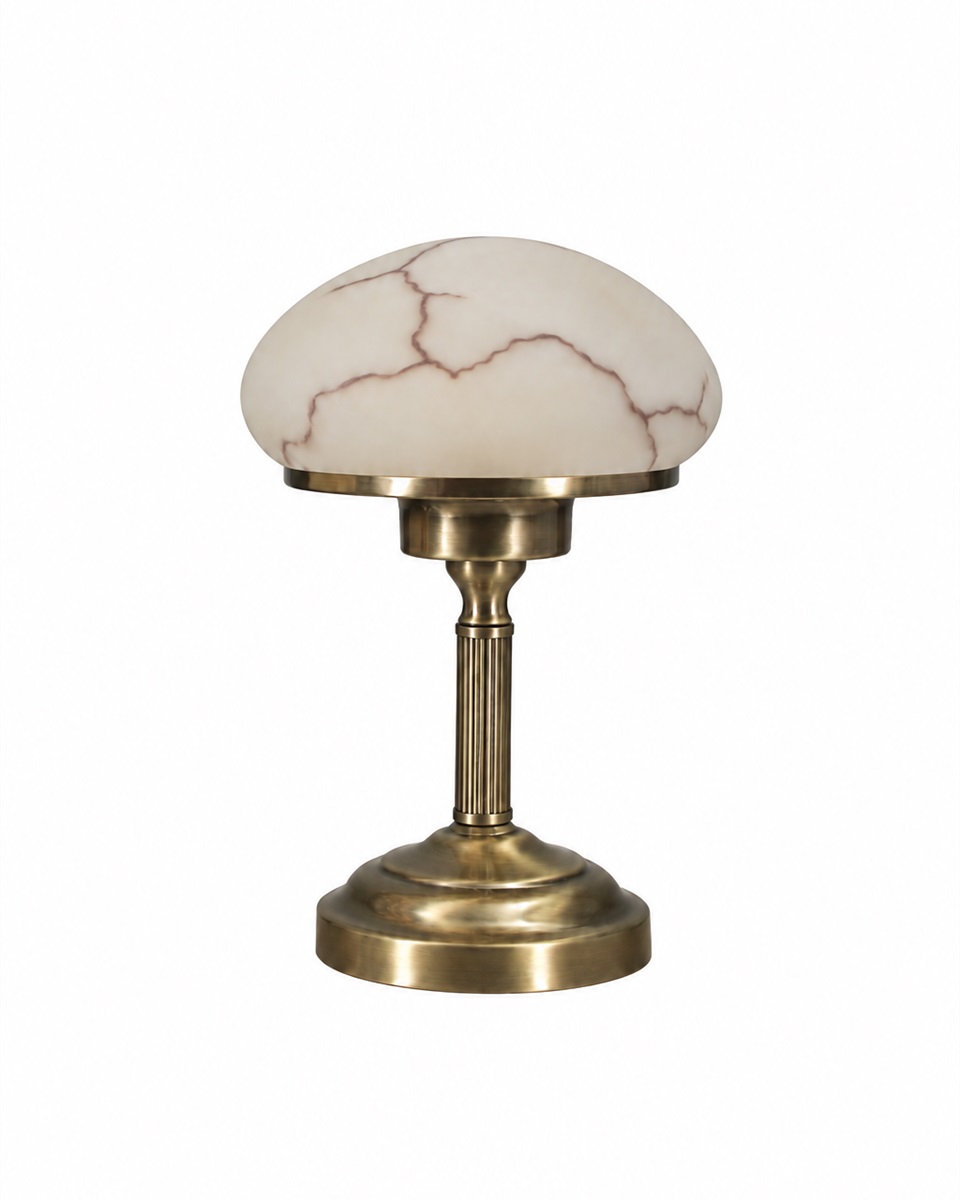 August 28cm Antikk messing bordlampe Fra Aneta Lighting - Med sitt klassiske design i antikk metall og en vakker alabastlignende nyanse sprer den et varmt og behagelig lys som skaper en innbydende atmosf&aelig;re i ethvert rom.