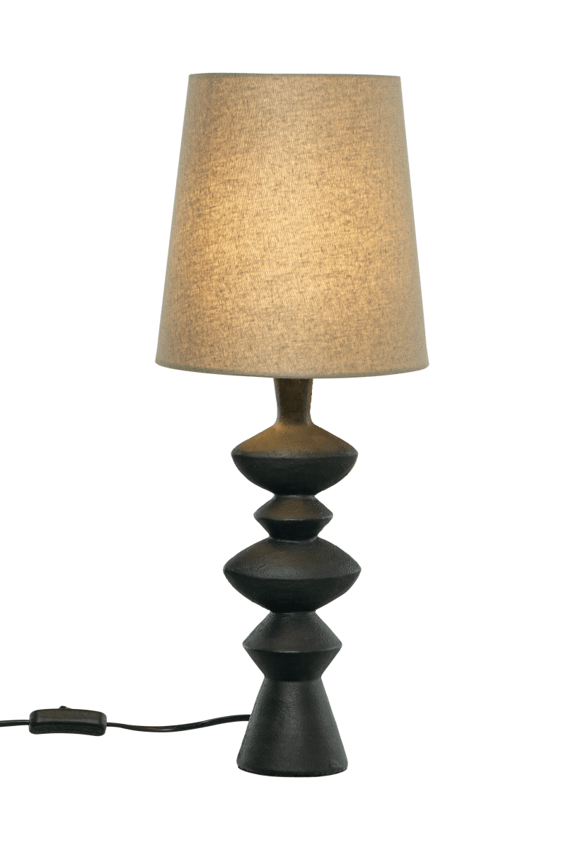 Nina 54cm Svart bordlampe Fra Aneta Lighting - Den modernistiske bordlampen Nina med sine interessante former blir en lettplassert og vakker detalj i hjemmet ditt.