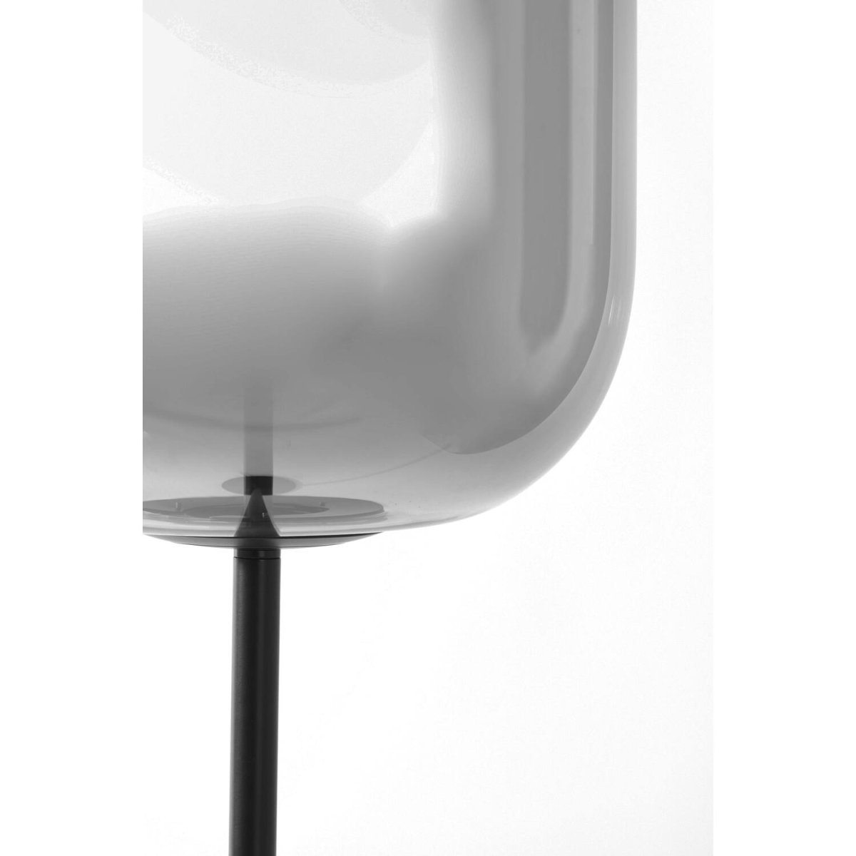 Julia Røykfarget gulvlampe Fra Light & Living - 