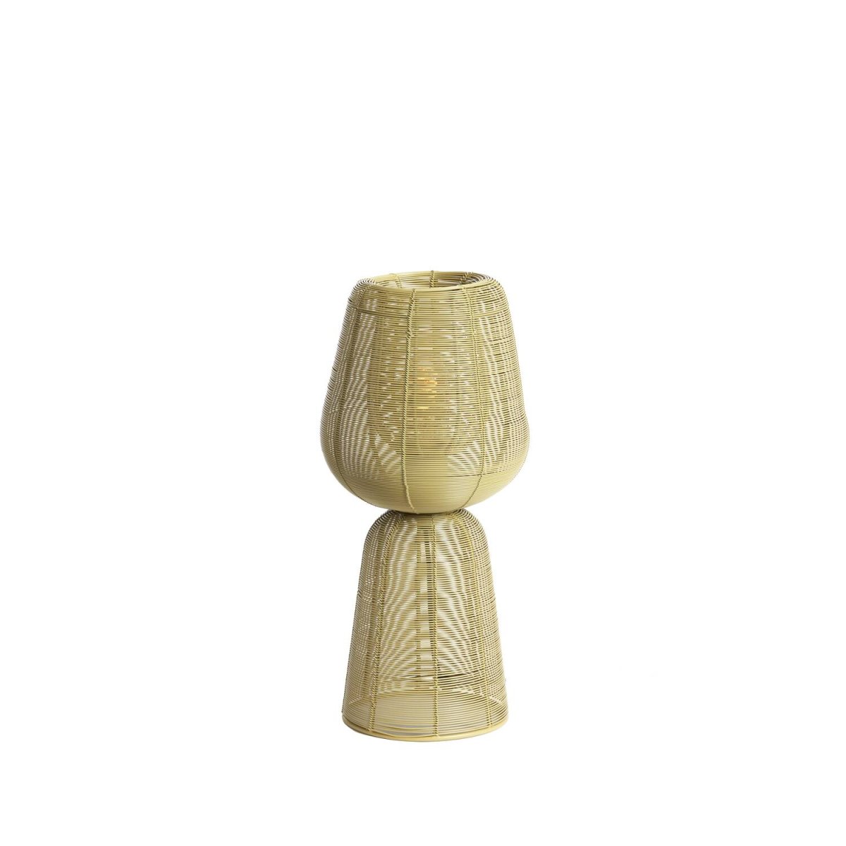 Aboso 42cm Lysegrønn bordlampe Fra Light & Living - Den unike formen gir et moderne og elegant preg, perfekt for &aring; l&oslash;fte interi&oslash;ret i b&aring;de industrielle og skandinaviske hjem.