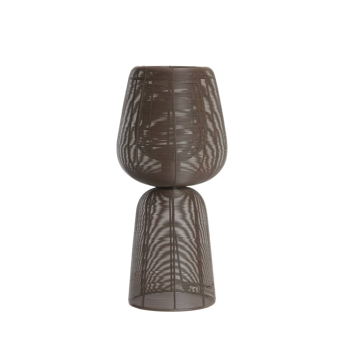 Aboso 54cm Brun bordlampe Fra Light & Living - Den unike formen gir et moderne og elegant preg, perfekt for å løfte interiøret i både industrielle og skandinaviske hjem.