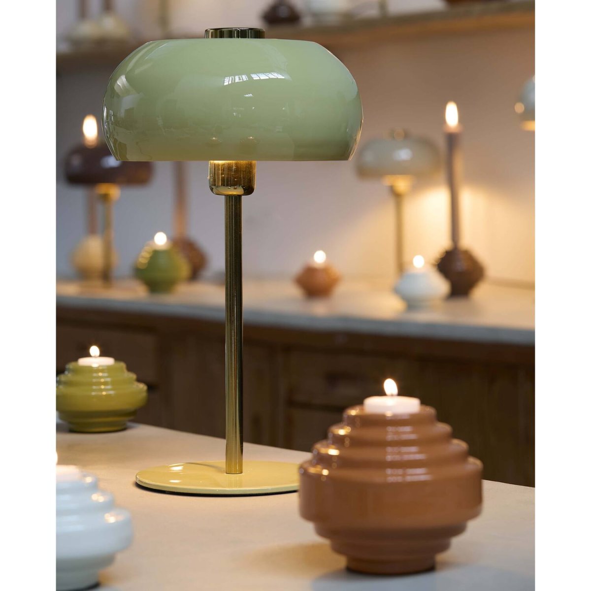 Surin 40cm Lysegrønn bordlampe Fra Light & Living - 